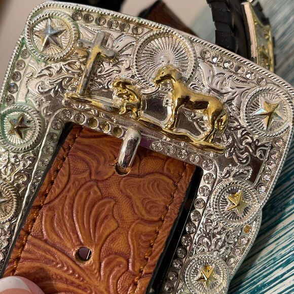 Praying Cowboy Vintage 2-Toned Hand-tooled Large Buckle Men’s Western/Cowboy Bel - Picture 11 of 16